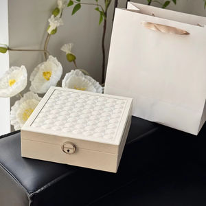 Caja de Almacenamiento de Joyas Lujosa y Exquisita para Realzar el Estilo, Ideal para Regalos y Uso Doméstico - Product Image 2