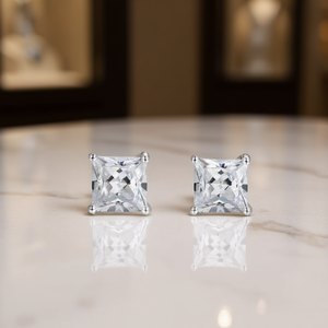 Pendientes Clásicos Cuadrados con Cristales de 3mm, Plata 925, Engaste de Garra, Joyería Unisex para Uso Diario - Product Image 2