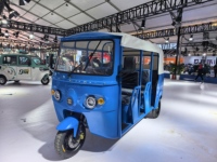 Marché de l'Éthiopie et du Kenya Taxi Tuk Tuk Bajaj Auto Rickshaw Trike électrique à 3 roues avec autonomie de 100 à 200km
