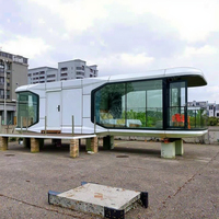 Maison à capsule spatiale mobile avec toit plat étoile à bulles pour l'extérieur Sun Room in Villas B & B Hotels Apartments Workshops