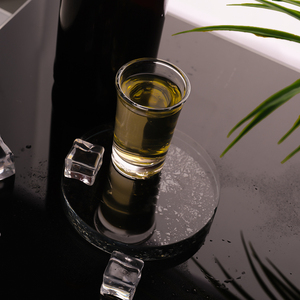 Nhà Máy Bán buôn tùy chỉnh khắc Flask Vodka bắn kính 2 oz 30 ml 55 ml 70 ml mẫu miễn phí cho Đảng với logo cá nhân - Product Image 4