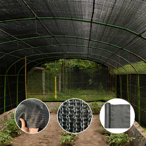 Rete Ombreggiante Riducente la Luminosità per Creare Aree di Riposo Tranquille nei Giardini Dove i Visitatori Possono Trovare Riparo dalla Luminosità Intensa del Pomeriggio - Product Image 2