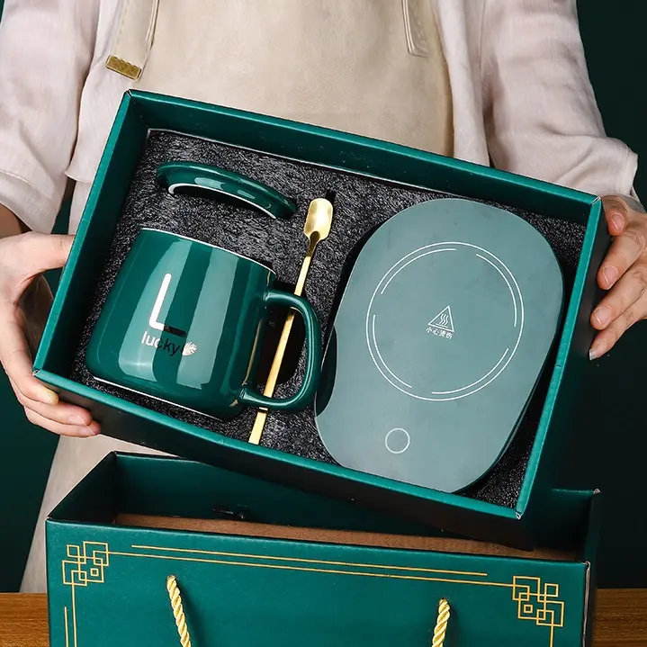 Doyoung गर्म बिक्री उपहार सेट कप हीटिंग पैड के साथ तापमान नियंत्रण स्मार्ट कॉफी मग कप गरम कस्टम लोगो