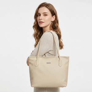 Sac fourre-tout beige tendance grande capacité à bandoulière unique en PU, sac à main bandoulière léger et portable avec fermeture éclair pour le quotidien - Product Image 5