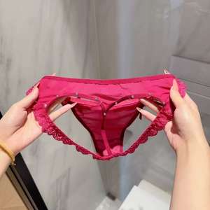 Ensemble soutien-gorge et culotte sexy taille haute pour femmes & culottes string pour un séchage rapide et sans couture avec broderie 3D - Product Image 1