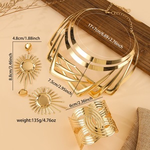 HR Fashion Metal Collar Jewelry <b>Set</b> Simple Geometric 14K Gold Plated Unisex Earrings <b>Bracelet</b> <b>Set</b> - Product Image 3