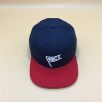 Casquette Snapback Noire à Visière Plate, 6 Panneaux, Bicolore, avec Logo Brodé 3D de Haute Qualité – Vente en Gros à Prix Abordable