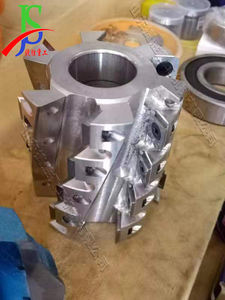 Machine professionnelle automatique à quatre stations pour la fabrication <span class=keywords><strong>de</strong></span> manches <span class=keywords><strong>de</strong></span> houes et <span class=keywords><strong>de</strong></span> manches <span class=keywords><strong>de</strong></span> pioches, et le tournage et le polissage du bois - Product Image 6