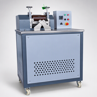 Machine de granulation de plastique de bureau, mini-broyeur à deux rouleaux 80 mm, pour mélange de composés PE PP PVC et granulation en laboratoire