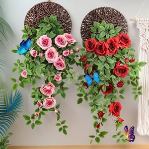 Guirlandes de roses artificielles uniques en soie pour décoration murale suspendue, plantes vertes d'intérieur - Product Image 1