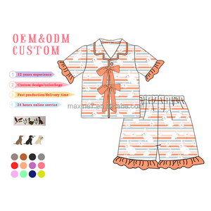 Set pigiama pasquale per famiglia con stampa di coniglio personalizzato con Logo e ricamo con nome - Product Image 2