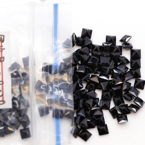 <span class=keywords><strong>Spinelle</strong></span> <span class=keywords><strong>noire</strong></span> naturelle avec taille princesse pour la création de bijoux, chauffée, <span class=keywords><strong>prix</strong></span> au carat, vente en gros - Product Image 6