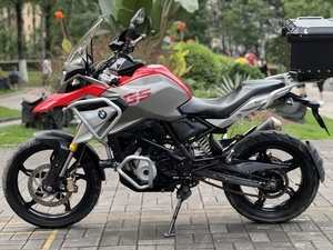 Moto BMW <span class=keywords><strong>G</strong></span> <span class=keywords><strong>310</strong></span> <span class=keywords><strong>GS</strong></span> 310cc monocylindre refroidie par eau, ABS standard et design d'aventure assisté pour la circulation urbaine - Product Image 4