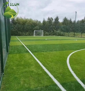 Gazon artificiel pour <span class=keywords><strong>terrain</strong></span> de football résistant aux intempéries, <span class=keywords><strong>stabilisé</strong></span> aux UV, anti-corrosion, pour les zones pluvieuses et enneigées - Product Image 5