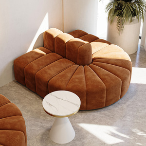 Divano Moderno Rotondo Multi-Posto per Soggiorno, Ideale per Negozi di Abbigliamento, Saloni di Bellezza, Sale d'Attesa e Arredamento per Soggiorno - Product Image 4