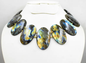 Collier en Labradorite de style bohème classique avec motif de boule de mise en page de pierres précieuses nouvelle chaîne de brin de collier de perles chic pour les fêtes - Product Image 5