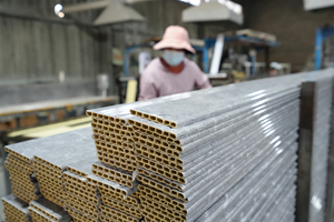 Tùy chỉnh carbonized Veneer WPC Panel tường cách âm lưới tản nhiệt Panel tường cho văn phòng phòng hội nghị phân vùng - Product Image 5