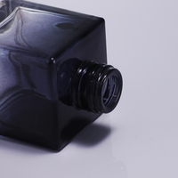 Haute qualité carré Transparent 50ml 100ml 150ml bouteille de diffuseur en verre pour l'aromathérapie parfum de roseau pour les soins de la peau air frais