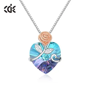 CDE N1947 Personalizado Jóias De Latão Pingente Em Forma De Coração Com Cristal Gem Pedra Colar Coração Com Flor Rosa