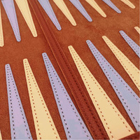 Individuelles Logo Reise-Backgammon-Set Aufrollbares Wildleder-Backgammon-Spiel Tragbares Faltbares Brettspiel für Draußen