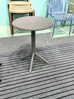 Table de bistrot d'extérieur en polypropylène, prix de gros usine, couleur personnalisée, table à manger en plastique
