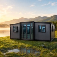 Maison préfabriquée modulaire extensible en conteneur, structure en acier, murs en panneaux sandwich, ignifuge, imperméable, résistant au vent, isolée.