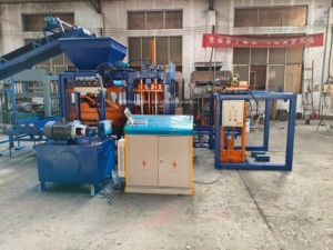 Máquina Automática para Hacer Bloques <span class=keywords><strong>de</strong></span> Hormigón QT4-18 en Chile, Produce Bloques Huecos <span class=keywords><strong>de</strong></span> Hormigón 4x8x16 CHB en Filipinas, Máquina <span class=keywords><strong>de</strong></span> Bloques <span class=keywords><strong>de</strong></span> Hormigón - Product Image 3