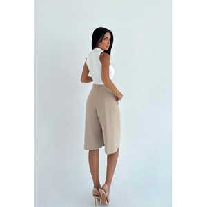 กางเกงขาสั้นเอวสูงสีเบจสำหรับผู้หญิง รุ่นเบสิค ไซส์ XS ตกแต่งลายฮิต พร้อมปักโลโก้ตามสั่ง - Product Image 1