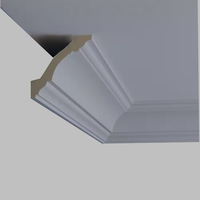 Moulures en bois de plafond en gesso blanc apprêté, décoration de plafond, moulures de couronne