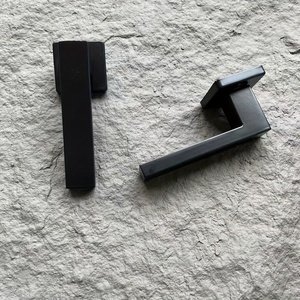 Juego de manillas negras para puerta, tipo dividido, con cerradura silenciosa, herrajes para puerta interior de madera, mecanismo de cerradura con llave, tirador para puerta de dormitorio para el hogar y hotel - Product Image 3