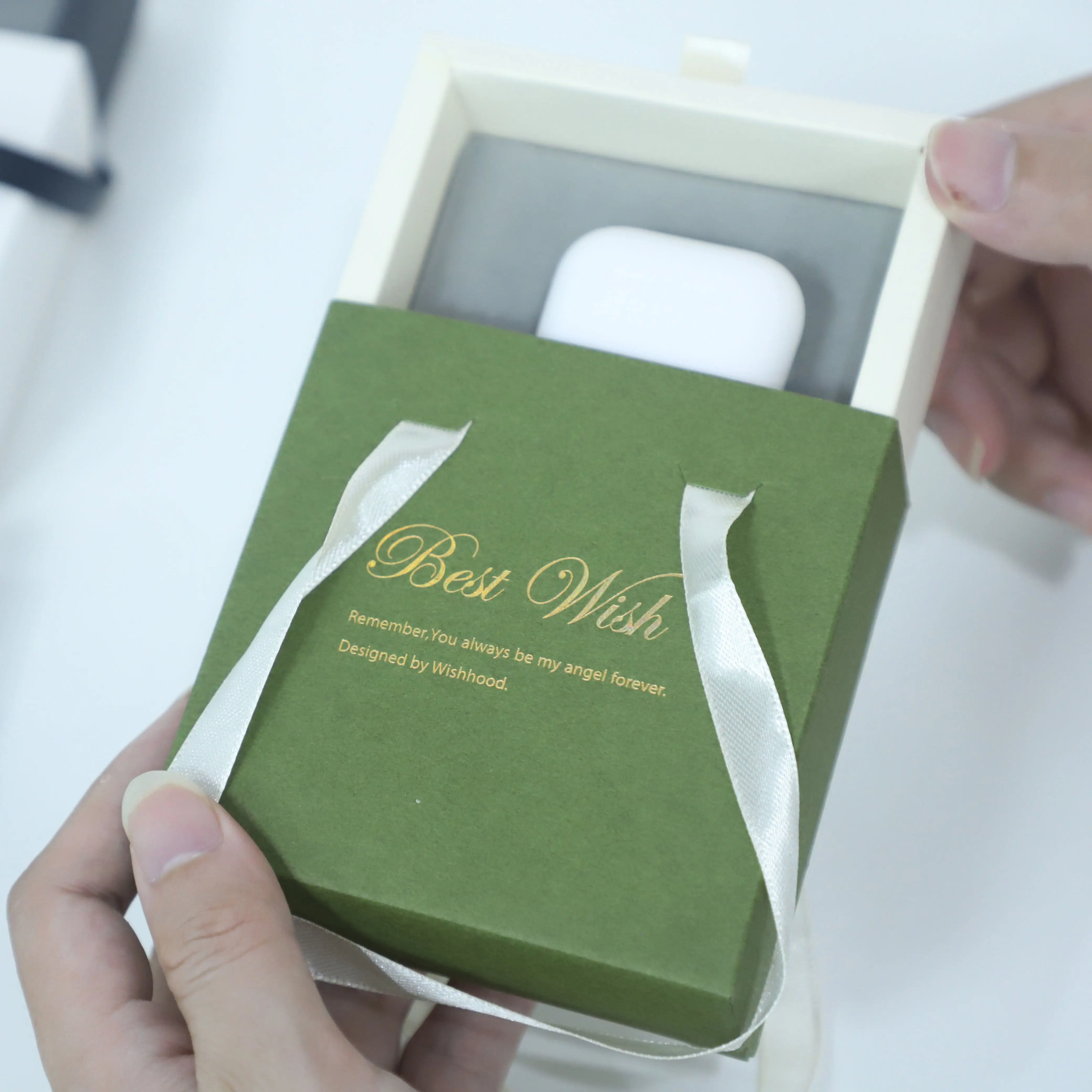 Customize Accept Luxury Pearl Silver Flat Pack Folding Rigid Gift Boxes With Ribbon