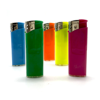 Couleur unie Europe Standard Briquet à fumer Briquet de cuisine Briquet à bougie