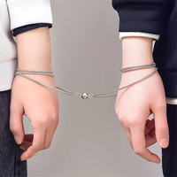 Colliers pendentifs assortis pour amoureux LYT01, pendentif astronaute, collier magnétique à distance pour couple