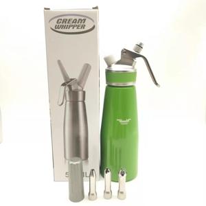 Distributeur de crème fouettée <span class=keywords><strong>professionnel</strong></span> Fouet à crème en aluminium Durable Fouet Canister <span class=keywords><strong>Siphon</strong></span> à fouetter avec 3 buses de décoration - Product Image 5