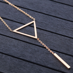 Long <span class=keywords><strong>Collier</strong></span> Triangle Bande Or Rose Pendentif <span class=keywords><strong>Collier</strong></span> pour Les Femmes - Product Image 3