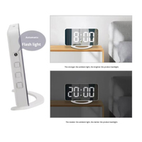 Réveil numérique LED moderne avec écran miroir, alarme vibrante et fonction de secousse de lit, conçu pour les malentendants