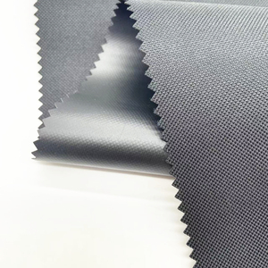 <span class=keywords><strong>Tissu</strong></span> PVC 600D*300D 62T de qualité économique, 100% polyester, matériau en <span class=keywords><strong>tissu</strong></span> polyester <span class=keywords><strong>enduit</strong></span> de PVC pour sacs en stock - Product Image 2