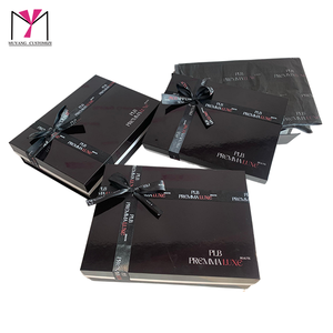Boîte cadeau Offre Spéciale sac fourre-tout horizontal, sac en satin et carte de remerciement boîte à perruque fantaisie personnalisée Sats - Product Image 3