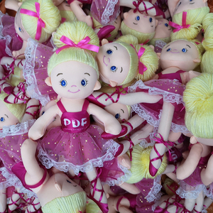 OEM/ODM Op maat gemaakte zachte pluche pop mini speelgoed 100% PP katoenen vulling Maatwerk Bedrukt/geborduurd logo Ontworpen voor meisjes - Product Image 4