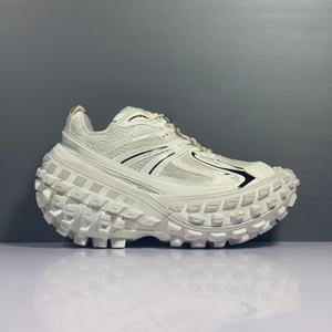 Chaussures de sport de luxe de marque pour hommes et femmes, grande taille, à lacets, en maille respirante, avec semelle intérieure en caoutchouc antidérapante et plateforme. - Product Image 6