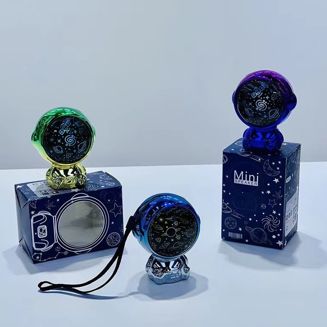 Cartoon Astronaut Mini Woofer for BT Speaker RGB LED Lighting 3W Output Portable for Home Office Outdoor Battery Operated