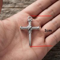 Pendentif croix gothique en acier inoxydable, mini-breloque épée à pointes pour homme et femme, amulette, cadeau tendance