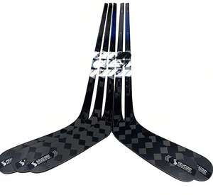Los palos de hockey sobre hielo de fibra de carbono personalizados de alta calidad son duraderos y ligeros, adecuados para uso en exteriores en escuelas - Product Image 2