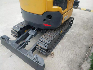 Mini-excavatrice sur chenilles XE15U à performances exceptionnelles avec châssis télescopique pour travaux de jardinage, travaux agricoles, espaces de travail urbains étroits - Product Image 6