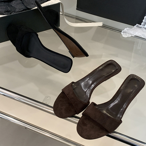 Sandales compensées noires confortables à bout ouvert en PU pour femmes, tendance mode été 2025, style décontracté pour la plage, inspirées des pays d'Asie du Sud-Est - Product Image 6