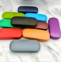 Étui à lunettes de soleil en cuir PU rigide, coloré, de qualité supérieure, avec logo personnalisé, chiffon de nettoyage, fermeture à pression unisexe.