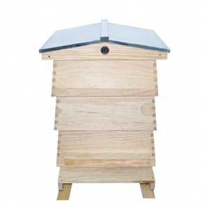 Nouvelle ruche nationale britannique WBC avec construction en bois de sapin à 3 couches, grille d'exclusion de reine et couvercle en métal galvanisé - Product Image 1