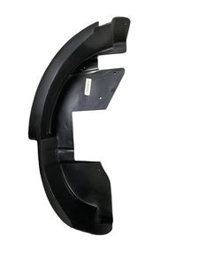 مكون بلاستيكي أسود مصنوع بتقنية التشكيل بالتفريغ لواقي الطين في المركبات بتصميم هيكل منحني - Product Image 2