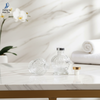 Flacon d'aromathérapie haut de gamme de 50 ml, flacon en verre en forme de couronne, flacon de parfum sans flamme de 100 ml pour l'ambiance de la maison
