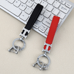H thương hiệu Vải Thiều-Mô hình da Kim Cương-Studded thư xe Keychain với kim cương mùa xuân vòng, vài túi quyến rũ Móc chìa khóa - Product Image 3